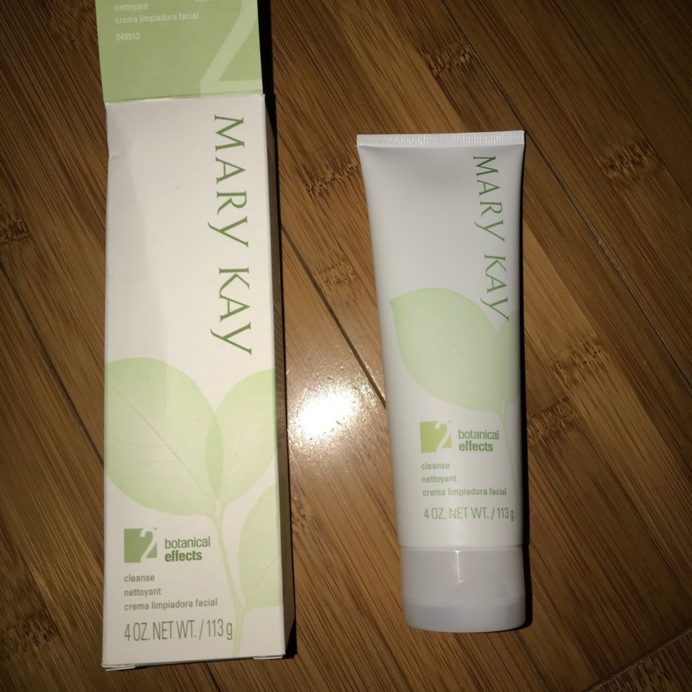 NEW Mary Kay botanical effects cleanser